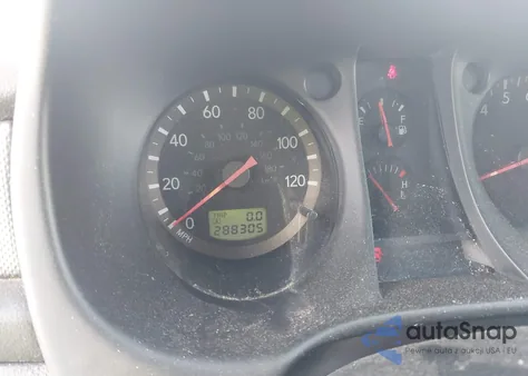 2004 Mitsubishi Outlander Ls из США, поврежденный, VIN JA4LZ31F54U058301